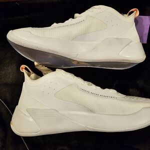 Size 9- 196.Jordan luka 1 dog dad